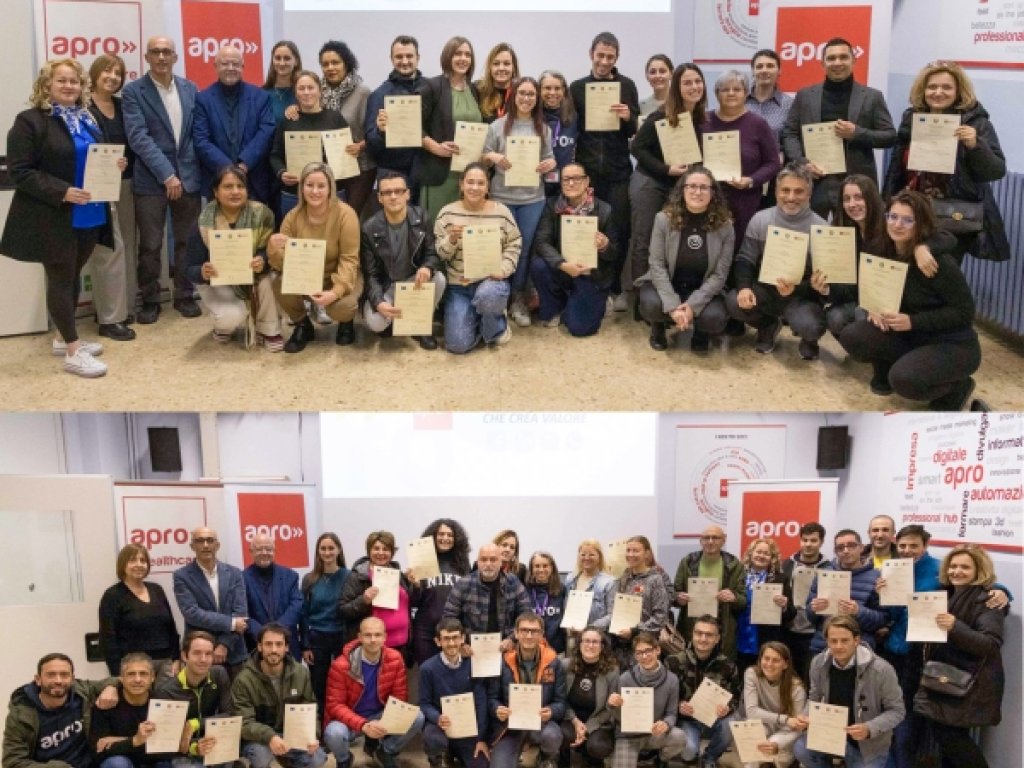 Consegna dei diplomi in Apro Formazione